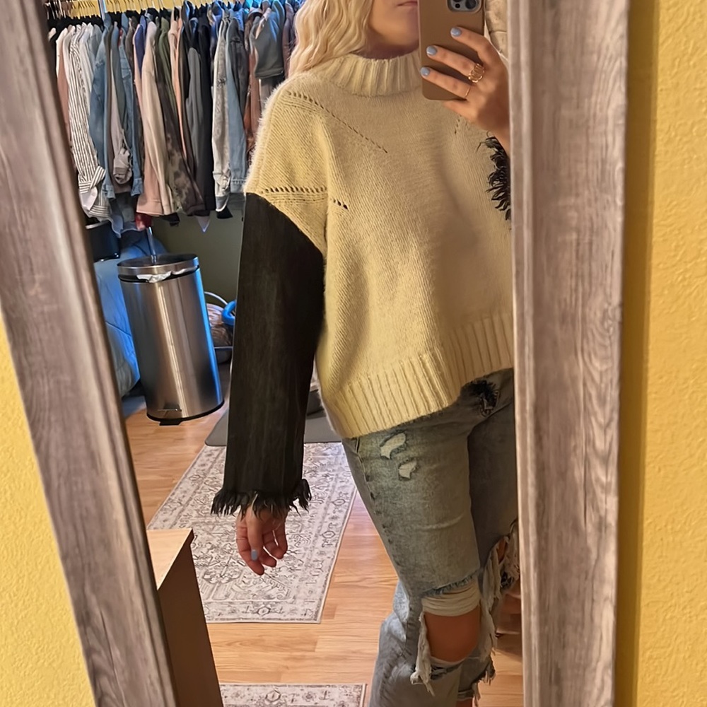 POL sweater with denim sleeves - Picture 6 of 6